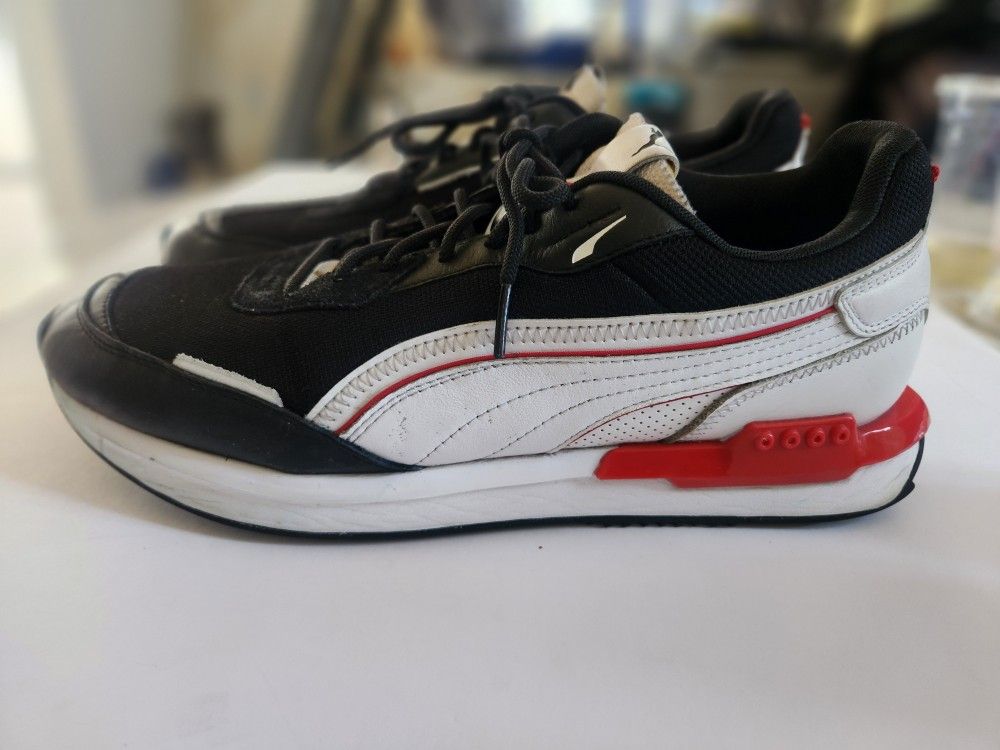 Pumas Sz 10