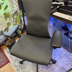 Herman Miller Embody Chair – Custom Build – Lightly Used, Excellent Condition