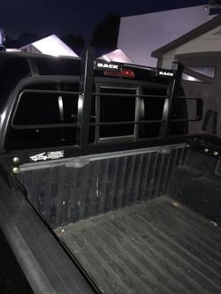 Bike rack for pickup truck