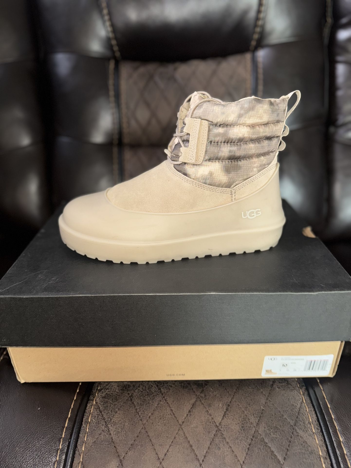 UGGS