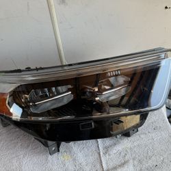 2020-2024 Ford Explorer Right Factory LED Chrome bezel Headlight