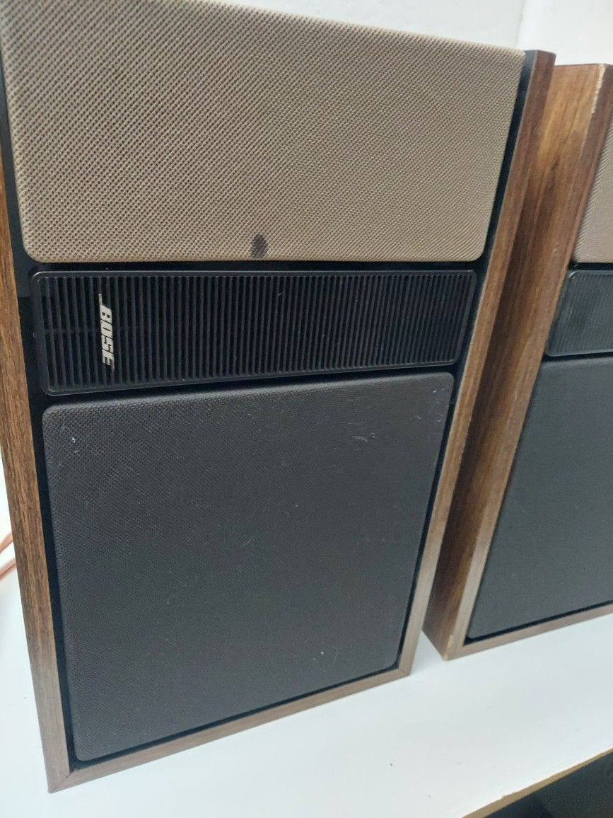 Bose 301 Series 2 Direct Reflecting Speakers