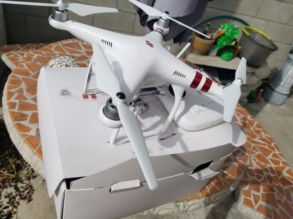 DJI Phantom 3 Drone