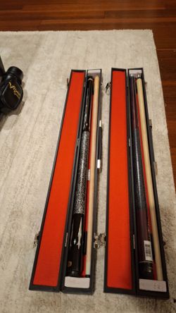New pool cues with hard case
