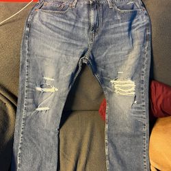 Men’s Levis Size 33 - 30