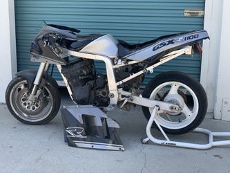 1990 Suzuki GSX-R 1100
