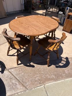 Round Wood Dining Table with 4 Chairs