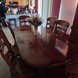 8 Person Dining Table Set. Oak.