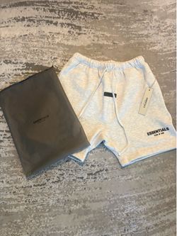 Essentials Shorts Light Oat
