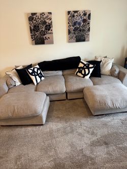 Gray Modular Sectional with 2 Ottomans