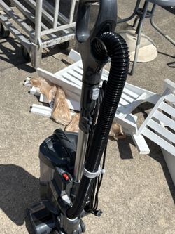 Shark Lift-Away Upright Vacuum