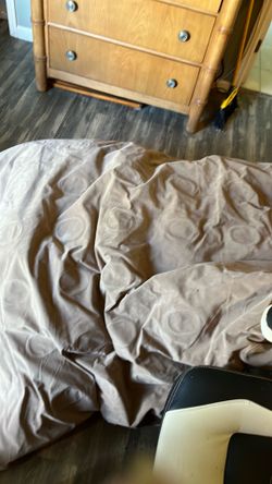 Queen size air mattress
