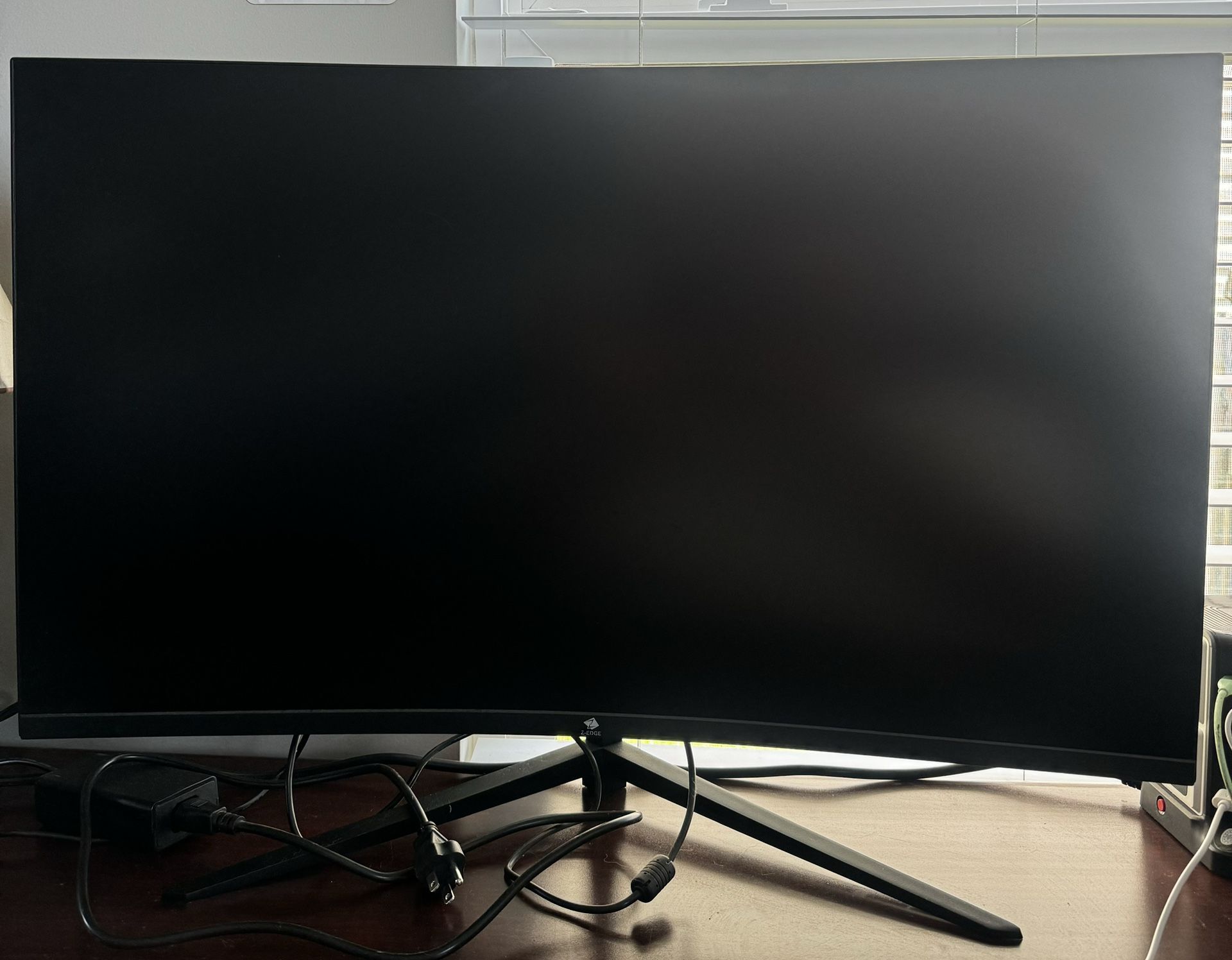 Curved Gaming Monitor 