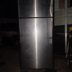 frigidaire gallery fridge 