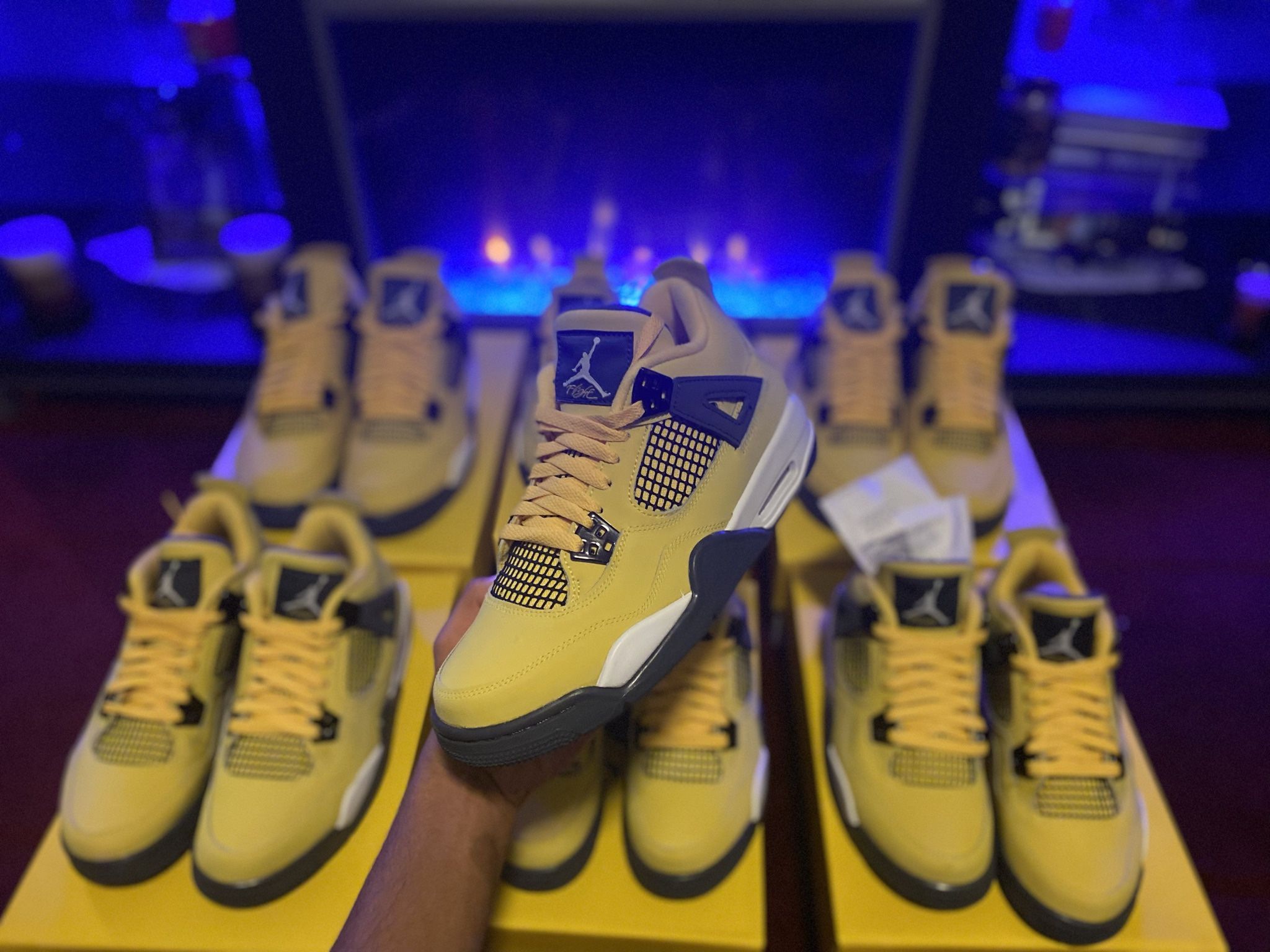 Jordan 4  Retro  “Lightning”