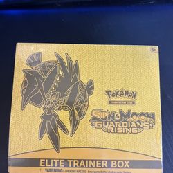 Pokemon TCG Sun &Moon Guardians Rising Elite Trainer Box