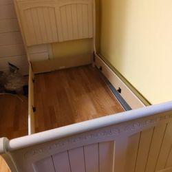 Twin Bed
