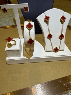 Burgundy Four Leaf Clover Set
