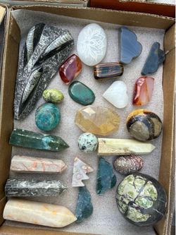 Mixed crystal carving lot +free gift 🎁