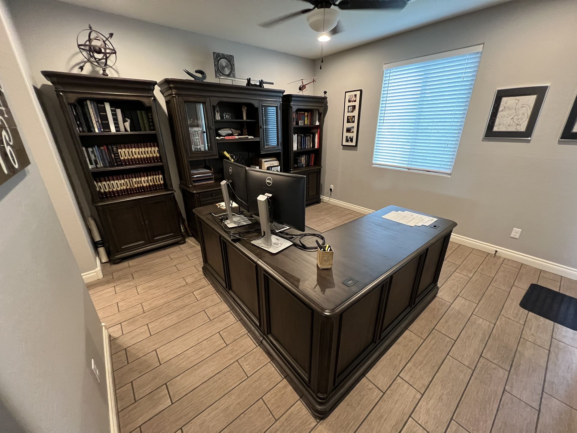 Executive Office Desk Set for Sale in Gilbert, AZ OfferUp