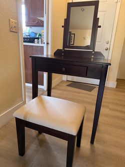 Brown vanity