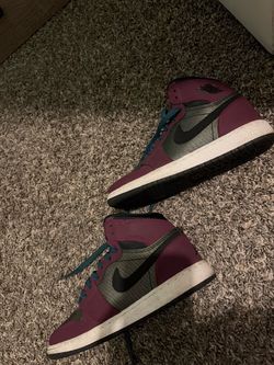 Shoes youth size 4.5