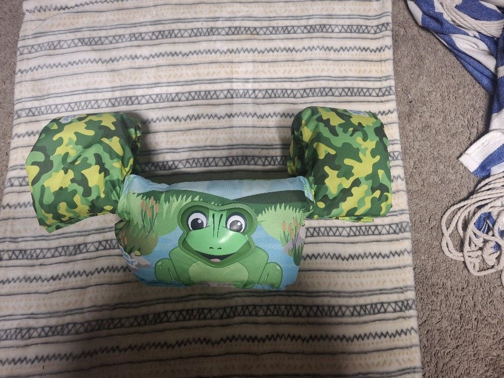 Frog Swim Arms