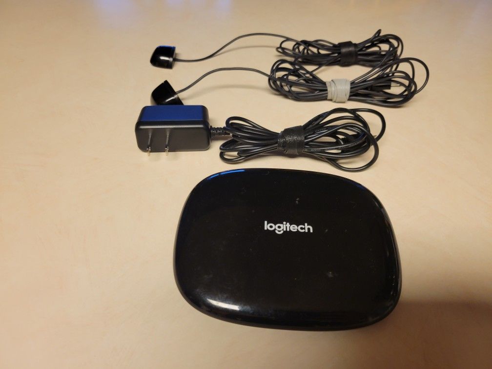 Logitech Harmony Remote O-R0004 Ultimate Smart Hub + Power Cord + (2) IR Blasters