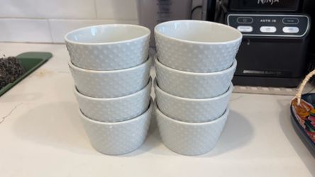 Kitchen bowls, serving dish