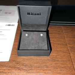 Ritani Natural Diamonds Studs Earrings 