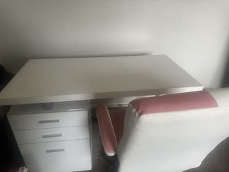 Vanity Desk With Chair