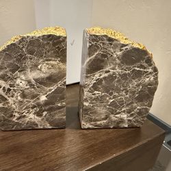 Plastic stone book ends