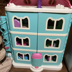 Gabby Doll House 