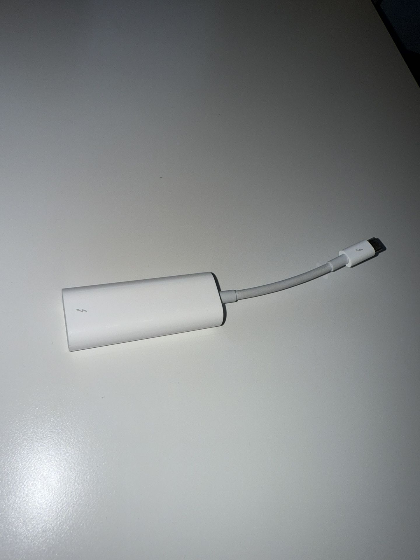 Thunderbolt 3 (USB-C) to Thunderbolt 2 Adapter