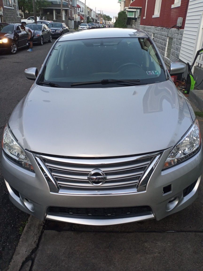 2014 NISSAN SENTRA ONLY 65,000 MILES. PUSH BUTTON START, BACK UP CAMERA, RUNS LIKE NEW!! EVERYTHING WORKS!