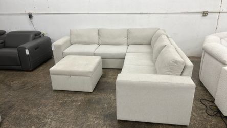 Sectional Sofa - Delivery/Financing Available