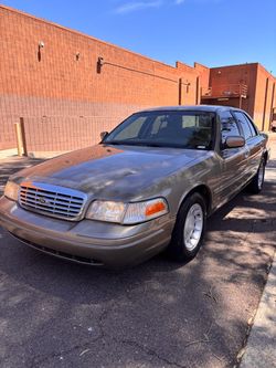 Ford Crown Victoria