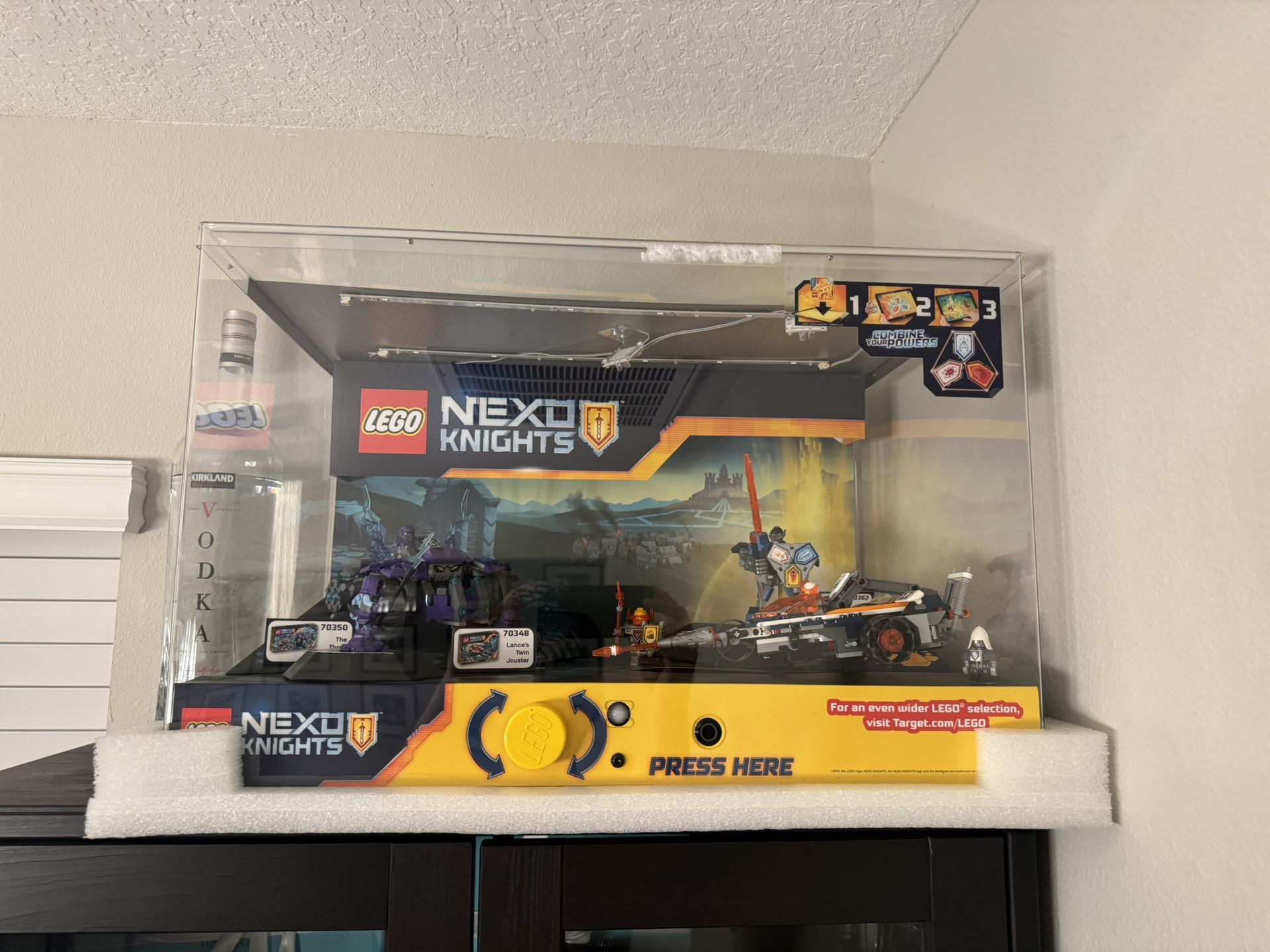 Lego Display Nexo Knights 
