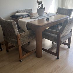 Dining Room Table & 4 Chairs