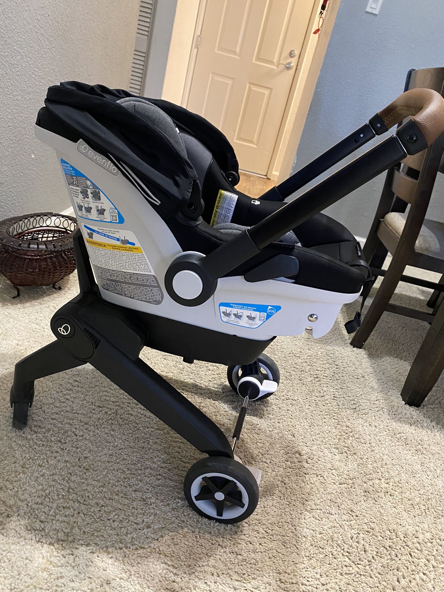 Evenflo Shyft Dual ride Infant Car seat Stroller