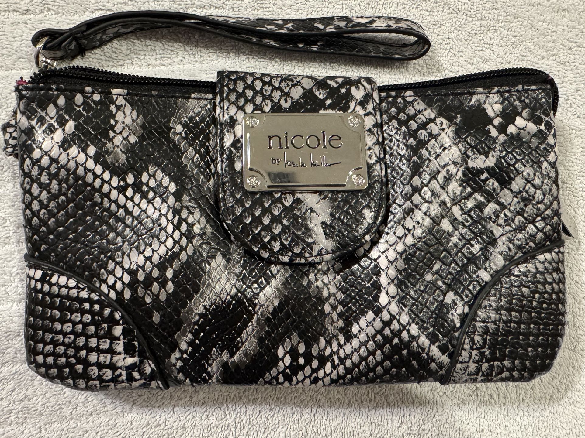 New Nicole Miller Croco Black & White Purse/Clutch – $35