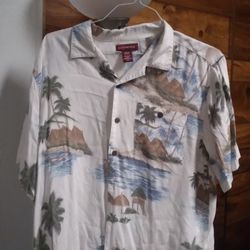 New Covington Aloha Hawaiian Dress  Shirt Short Sleeve W Buttons. Ready To Travel.