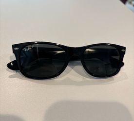 Electric New Wayfarer Polarized Sunglasses Good Condition