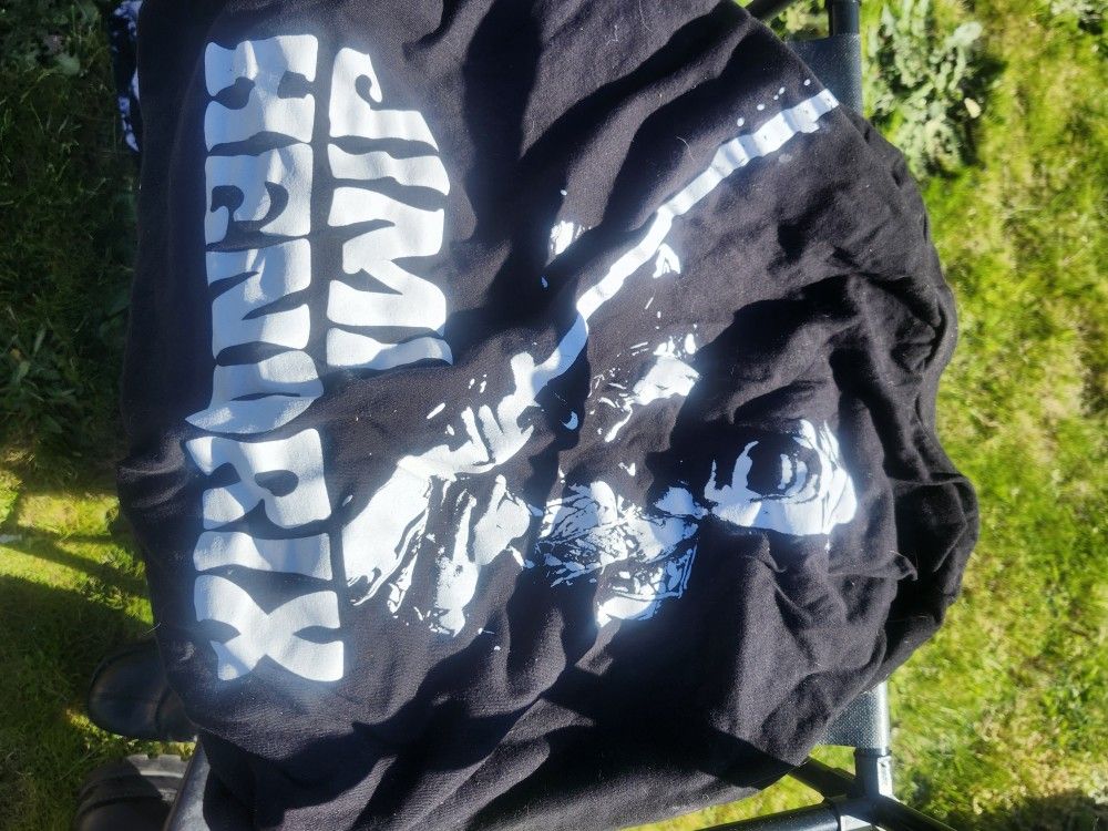 Men's 2XL Shirts And A Sweater
