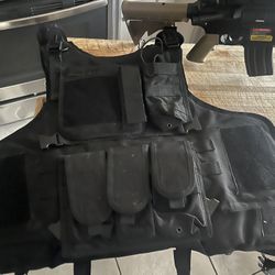 Airsoft Vest And Accessories 