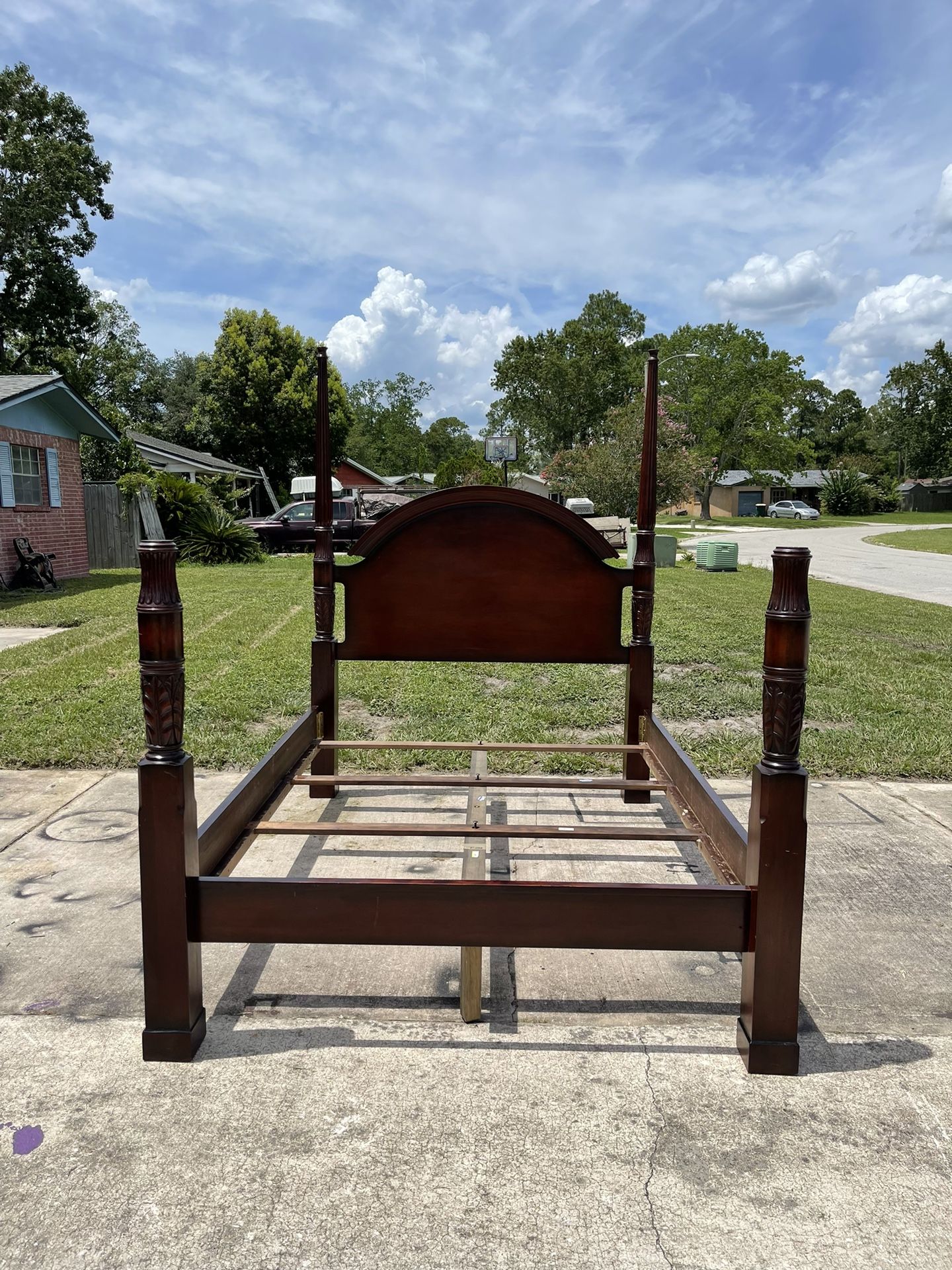 Queen Size Cherry Mahogany Platform Poster Bed (missing footboard’s poles & all finial’s)