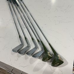Golf Clubs 