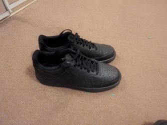Nike All Black 8 .5  $30