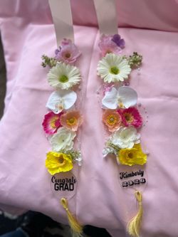 Flowers lies $30 customized