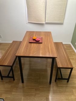 Walnut finish dining set with leaf